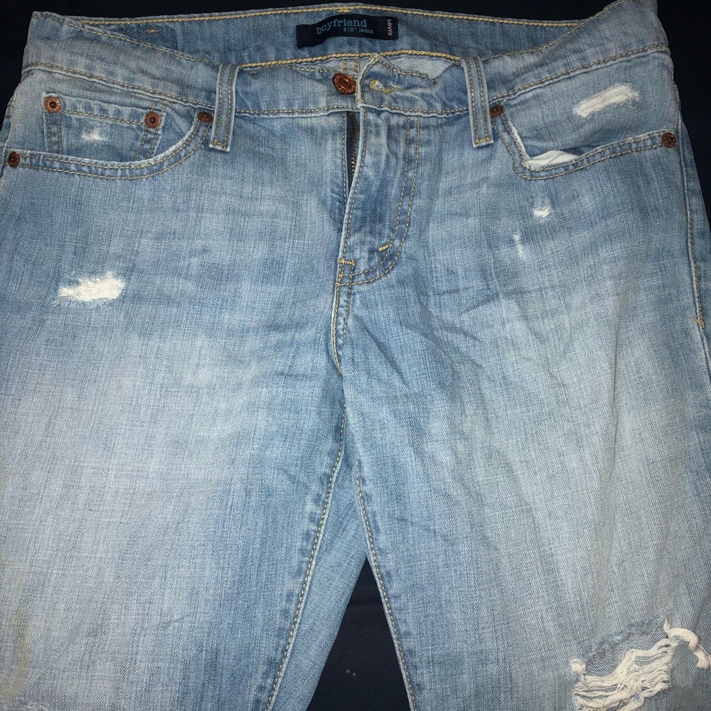 Levi’s Distressed Boyfriend Jeans size 5